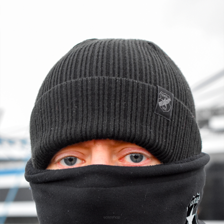 Czapka prążkowana czarna z czarną metką